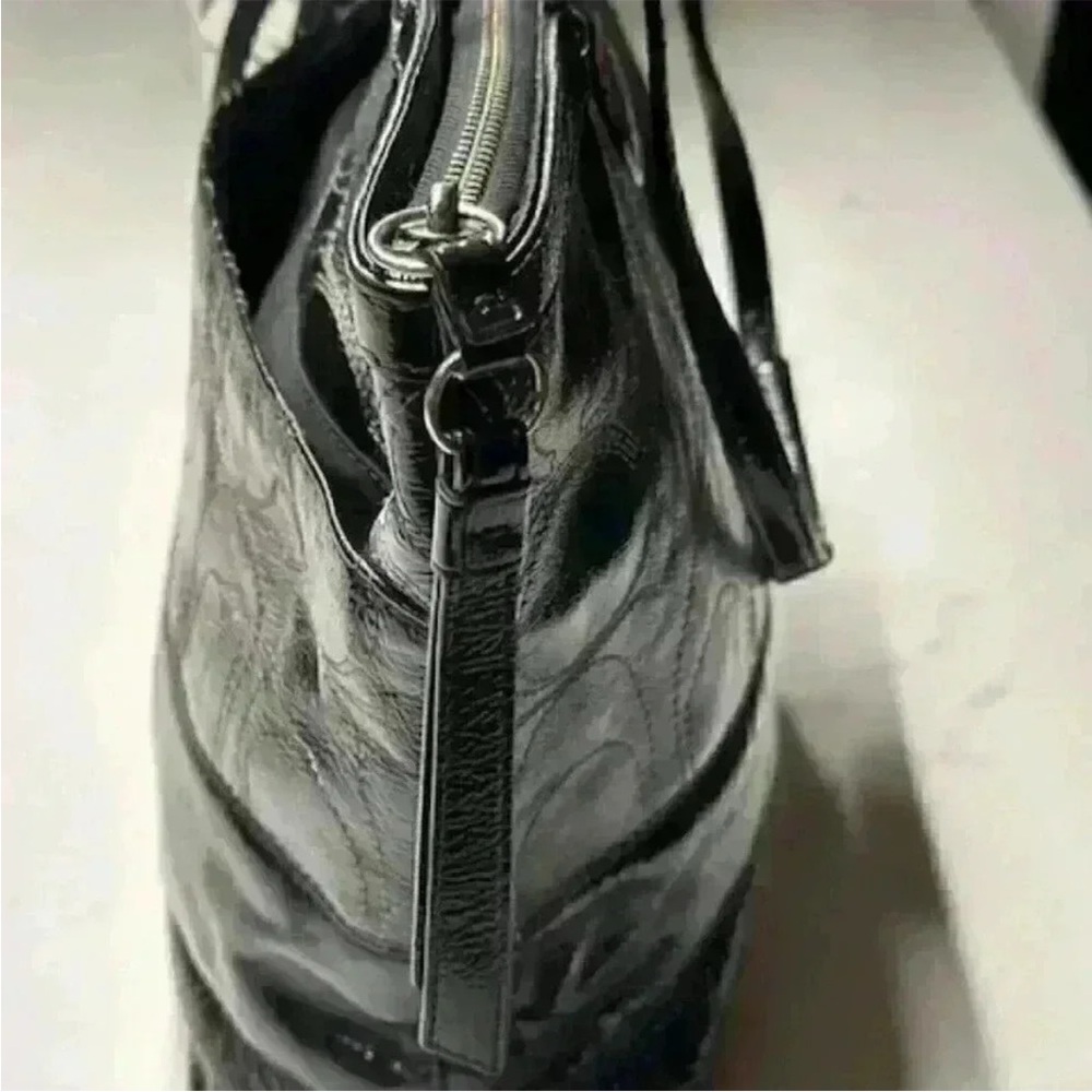 Coach Black Signature Tote Bag with Glossy Finish - Picture 7 of 16